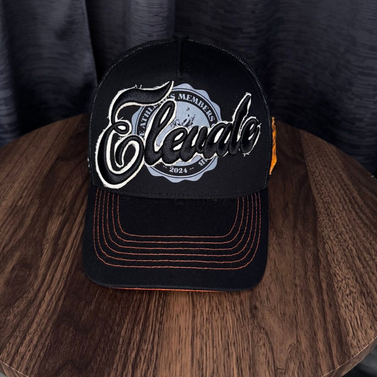 CARBON BLACK MEMBER HAT