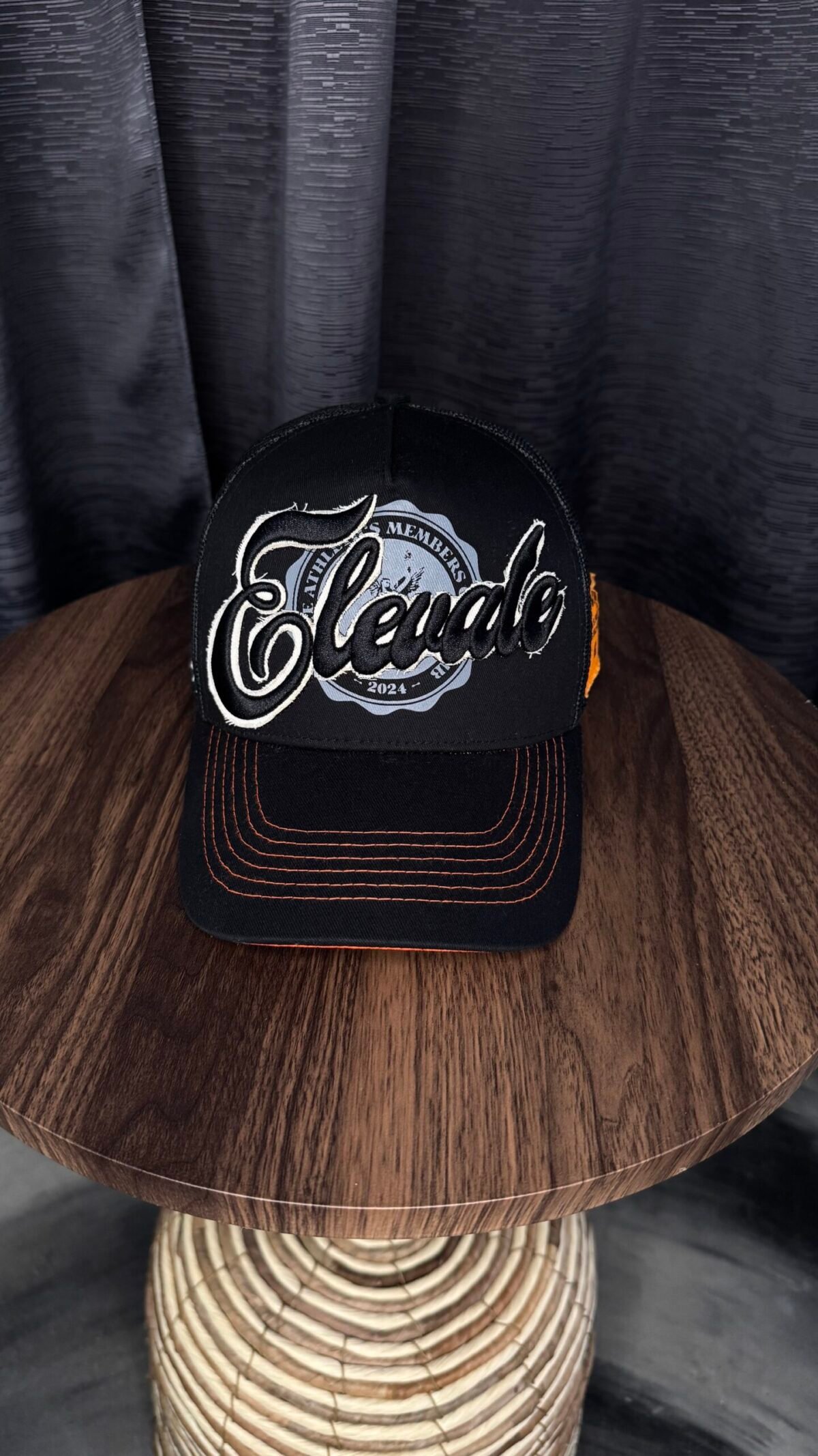 CARBON BLACK MEMBER HAT