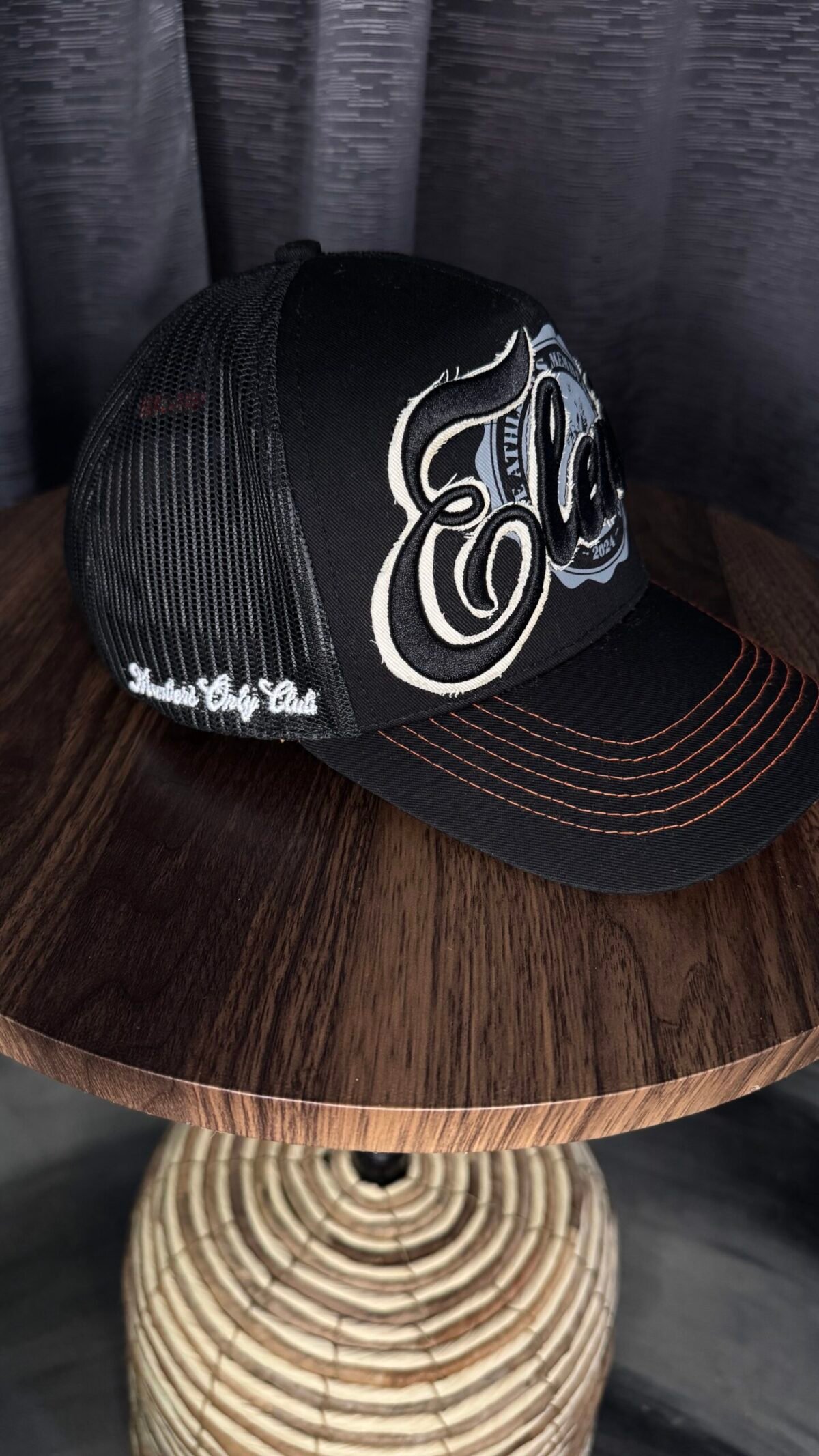 CARBON BLACK MEMBER HAT